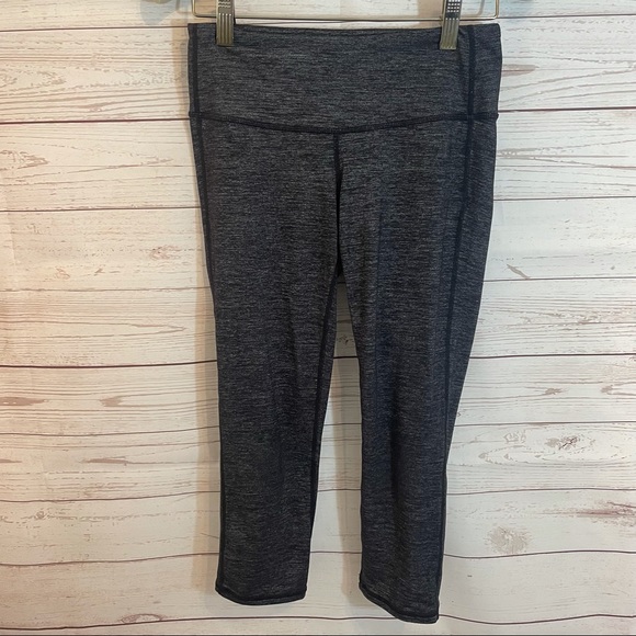 Athleta Odyssey Chatarunga Capri Leggings - Picture 2 of 7